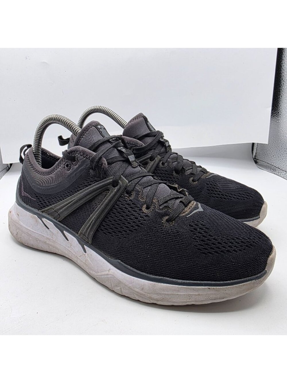 Hoka One One Tivra Womens Athletic Shoes Size 8 Black Running Sneakers Casual
